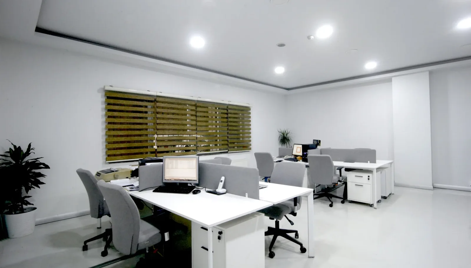 Eca Serel Dost Boya Showroom 8