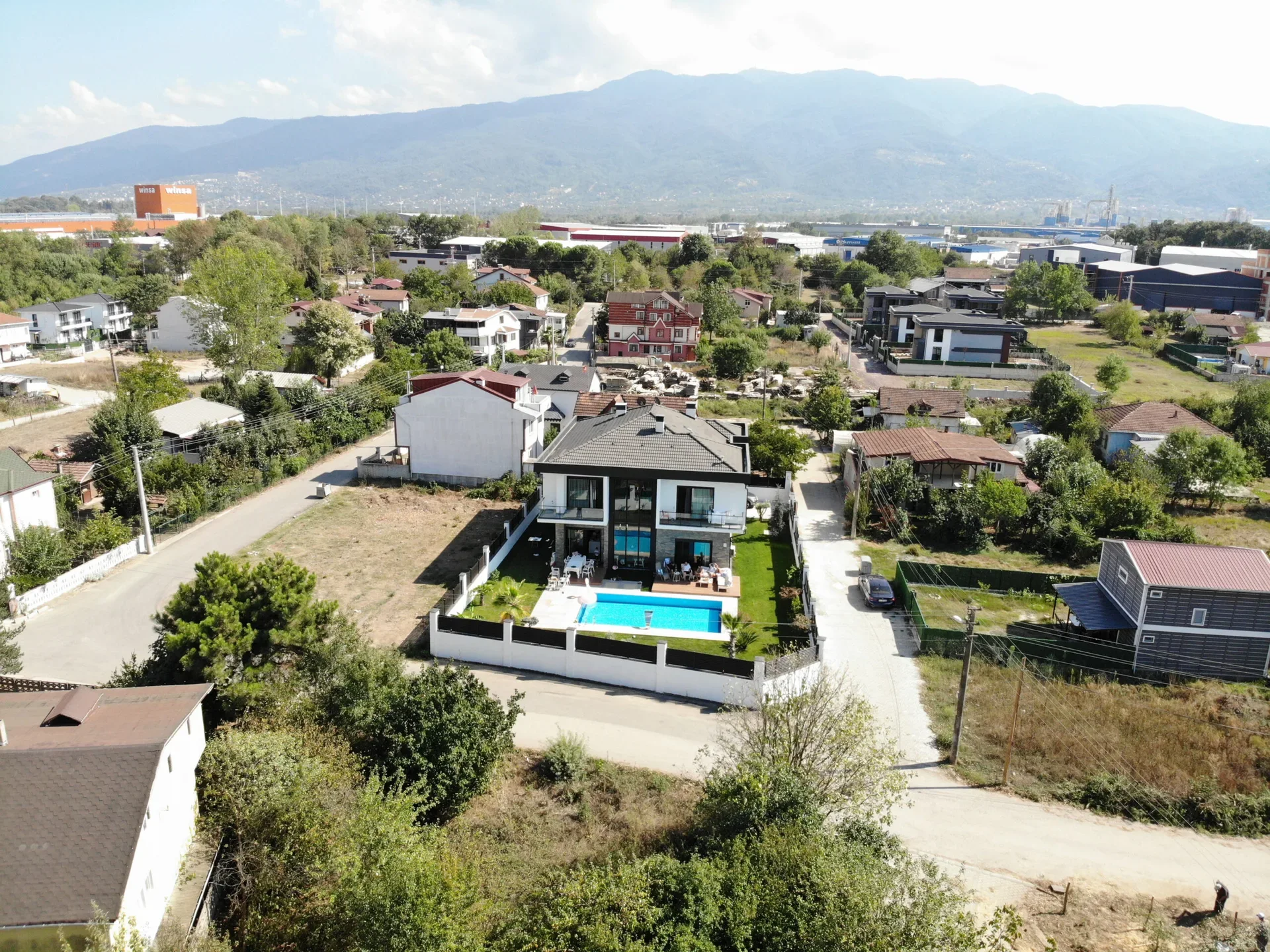 Peker Evi