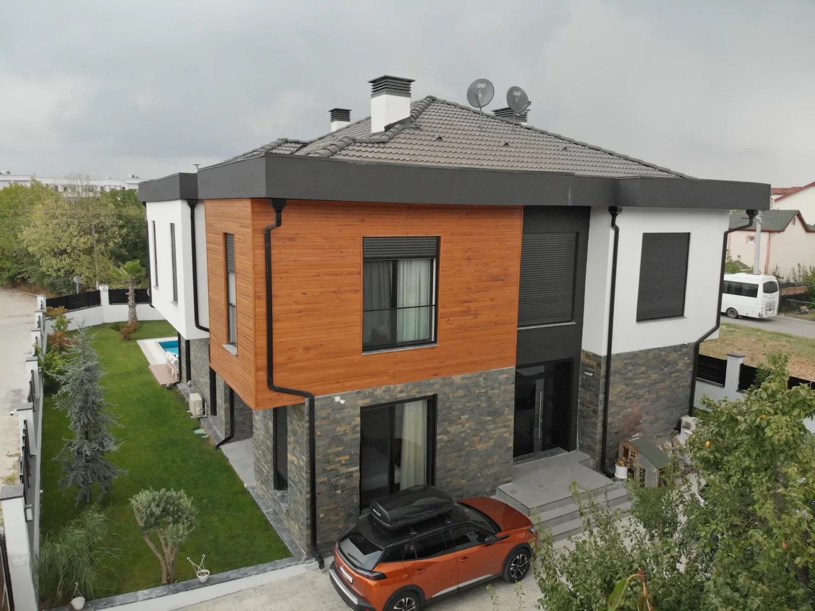 Peker House 4