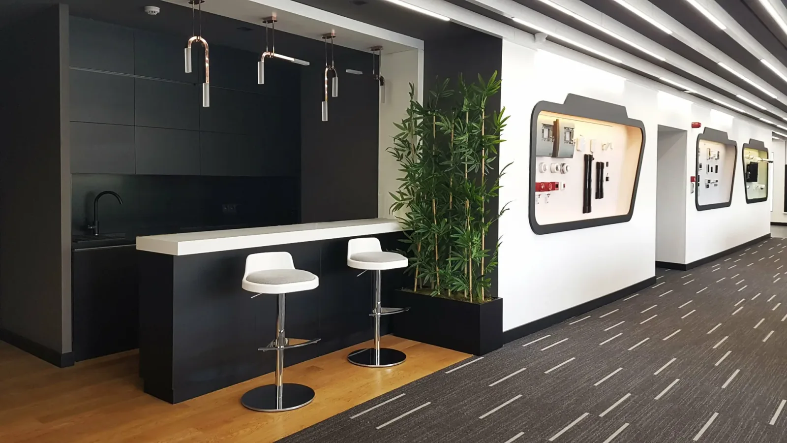 Okisan Office & Showroom 10