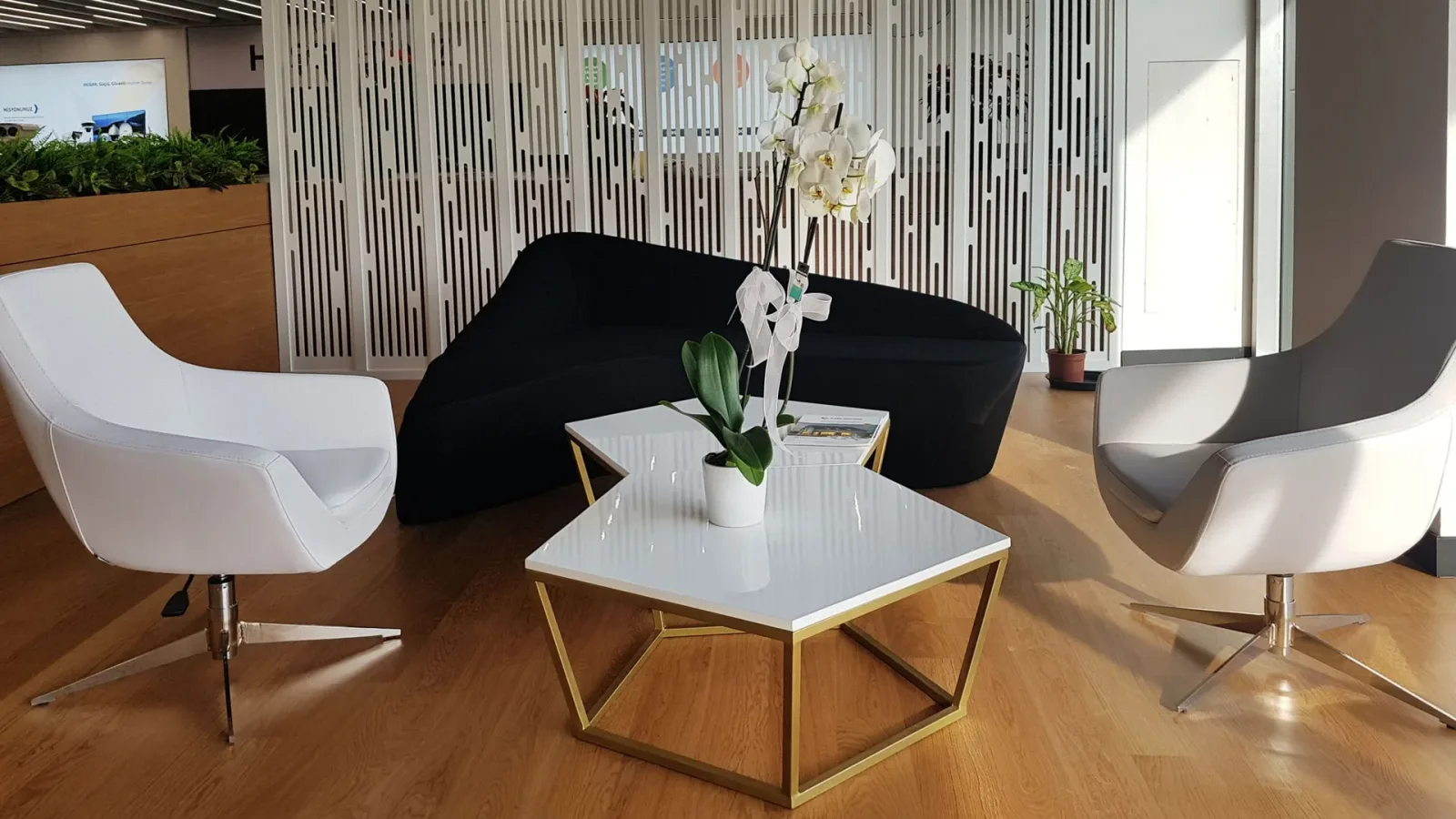 Okisan Office & Showroom 12